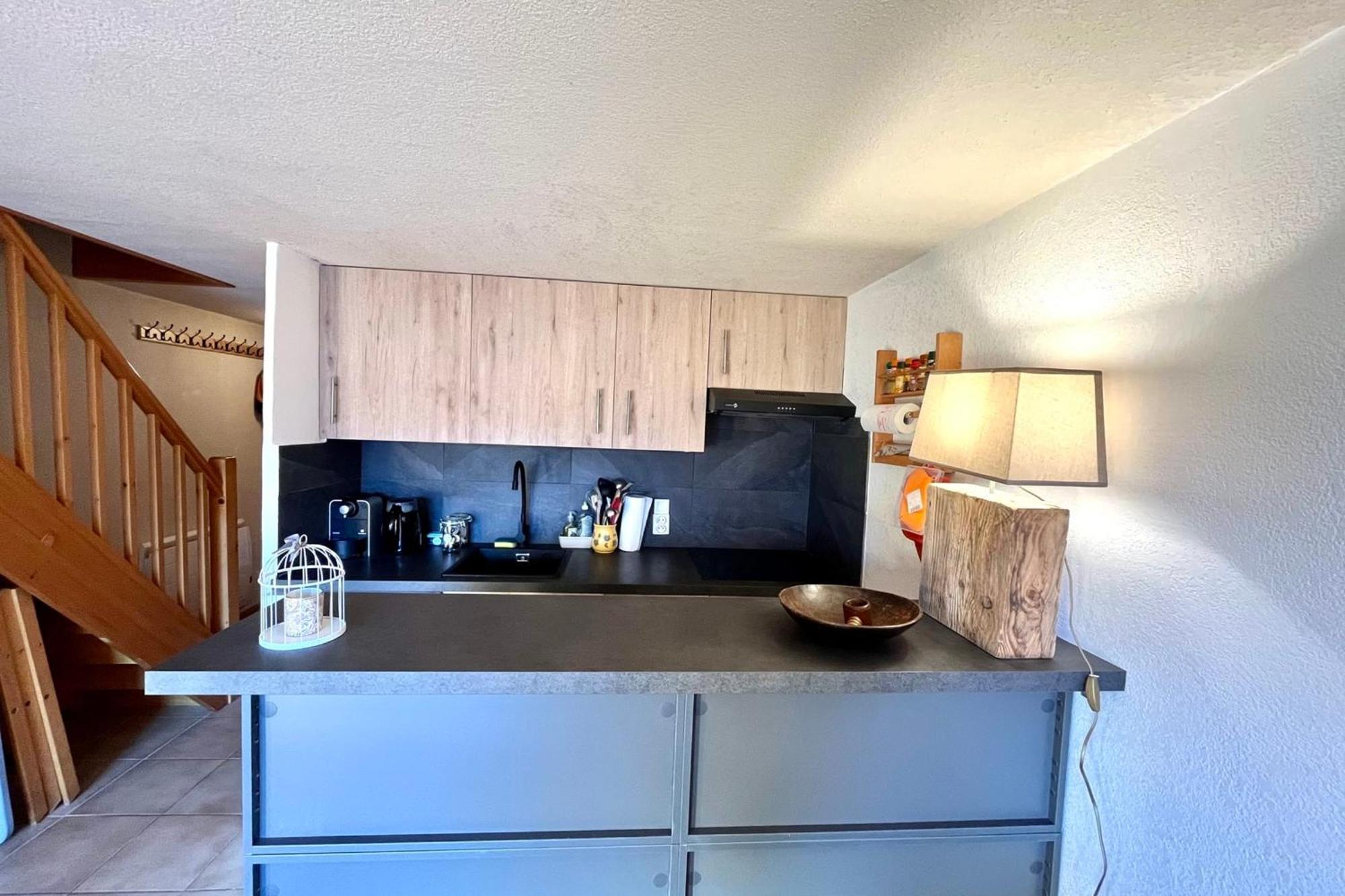 With Balcony And Exceptional View Apartment *