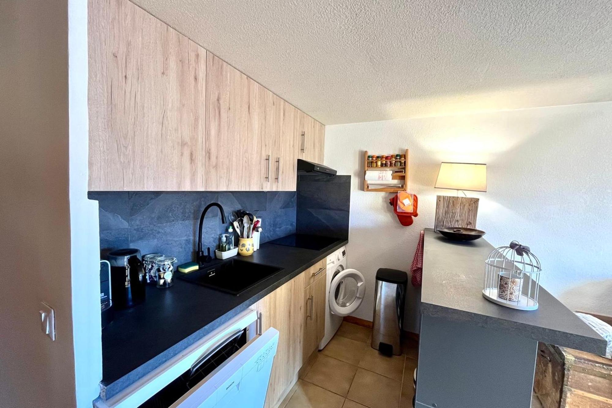 With Balcony And Exceptional View Appartement *